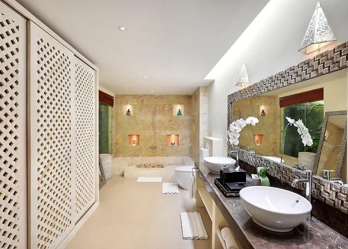Hidden Hills - Small Luxury Of The World Villa