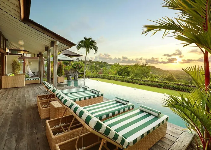 Hidden Hills - Small Luxury Of The World